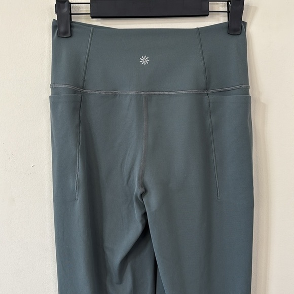 Athleta Transcend Stash Crop Straight Leg Bali Green Size Mendium Tall - Picture 13 of 14